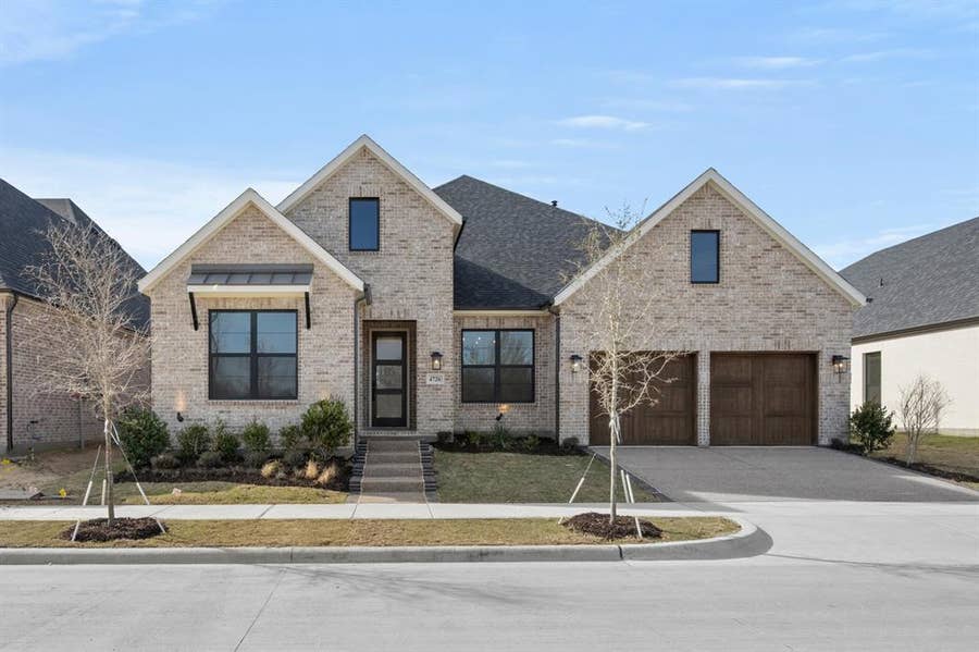Property photo for 4726 Hawthorn Hills, Arlington, TX