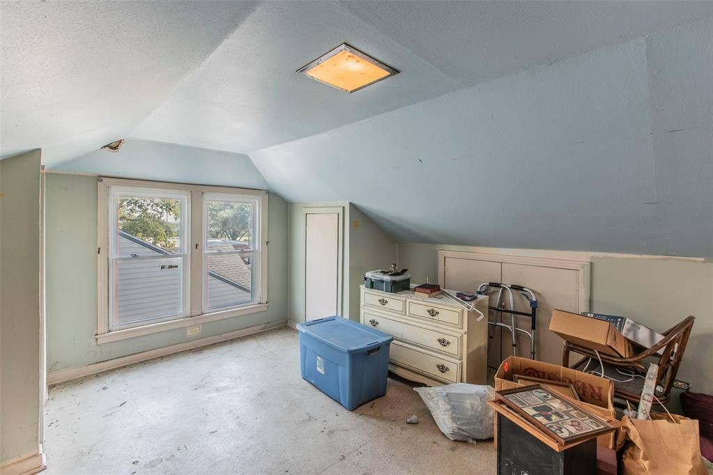 2603 Pine Avenue, Waco, TX 76708 Additional living space featuring vaulted ceiling and concrete floors