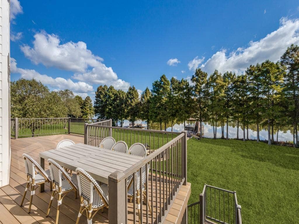 5848 Lago Vista Drive, Athens, TX 75752 5848 Lago Vista Drive, Athens, TX 75752