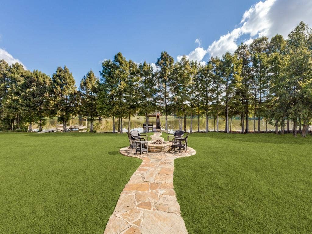 5848 Lago Vista Drive, Athens, TX 75752 5848 Lago Vista Drive, Athens, TX 75752