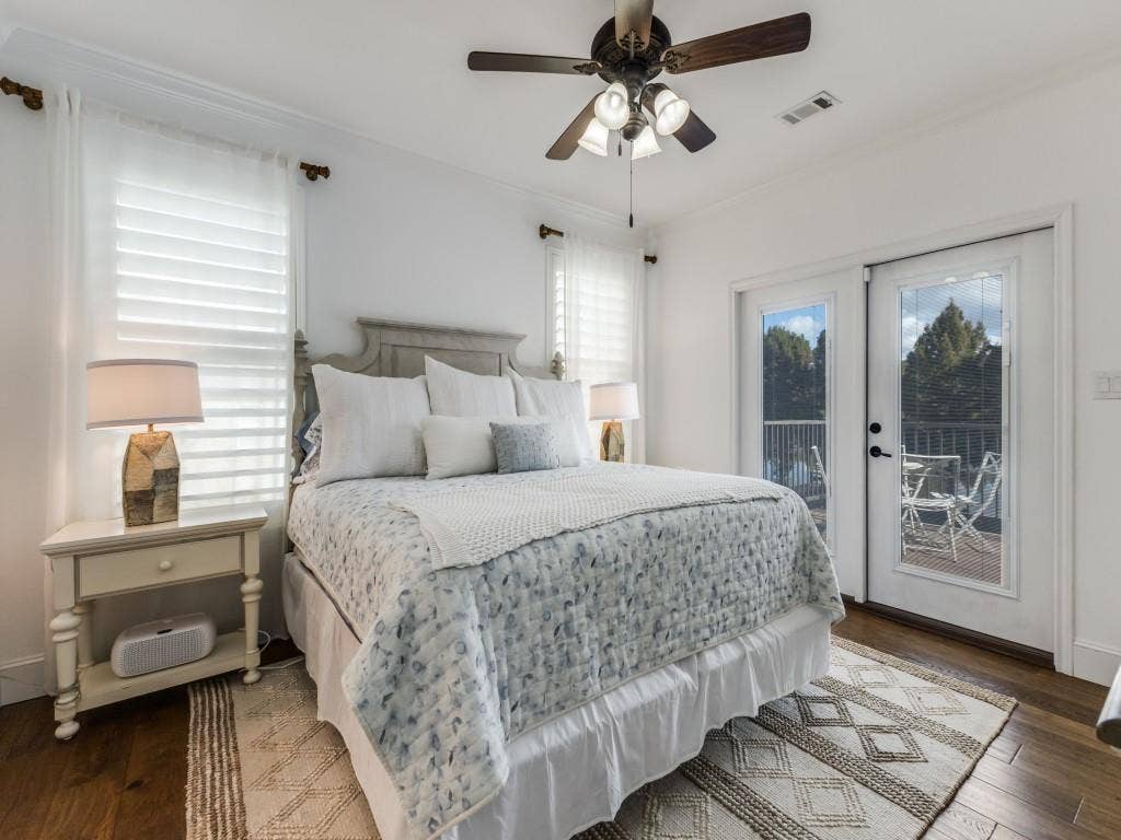 5848 Lago Vista Drive, Athens, TX 75752 5848 Lago Vista Drive, Athens, TX 75752