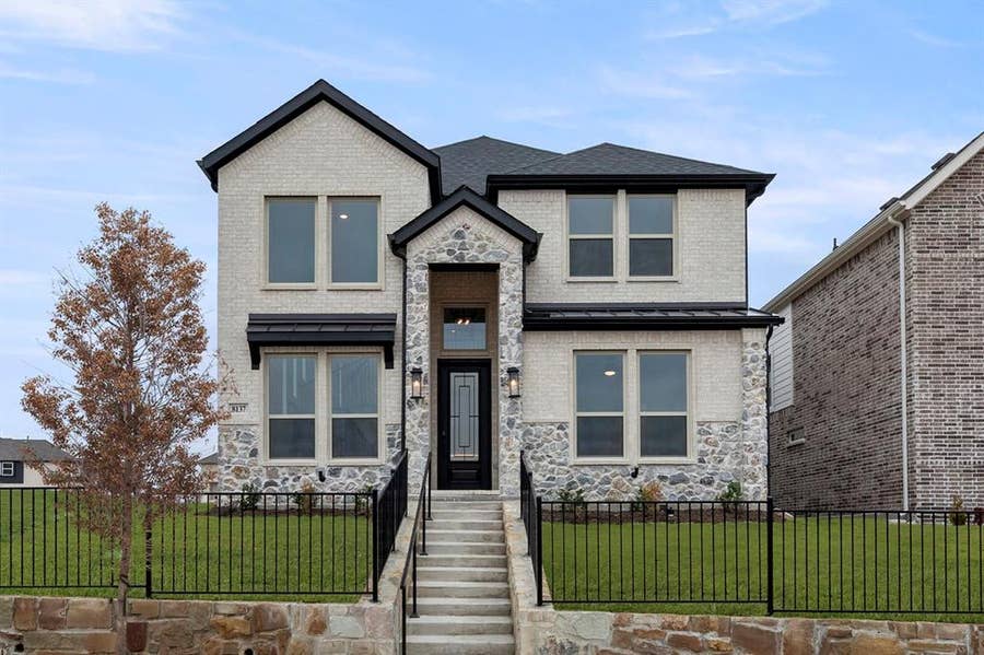 Property photo for 8137 Twin Creek Trail, Rowlett, TX