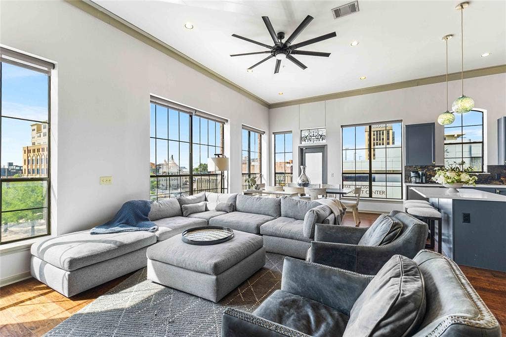 330 Austin Avenue, #322, Waco, TX 76701 330 Austin Avenue, #322, Waco, TX 76701