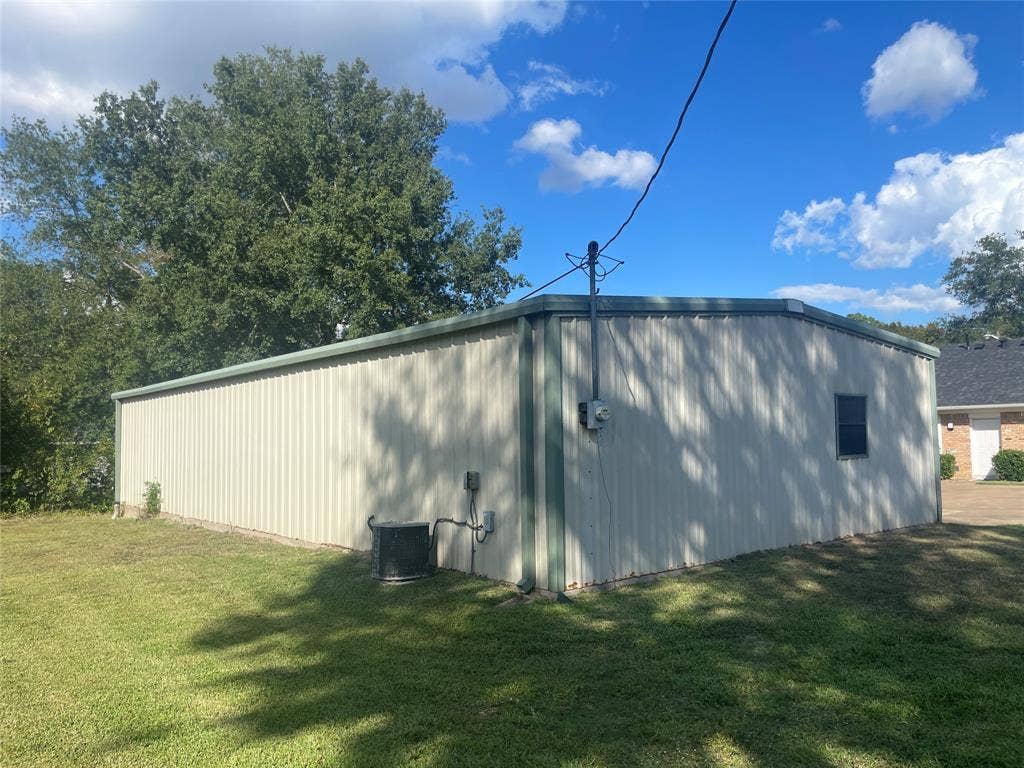 211 Lacosta Street, Athens, TX 75751 211 Lacosta Street, Athens, TX 75751