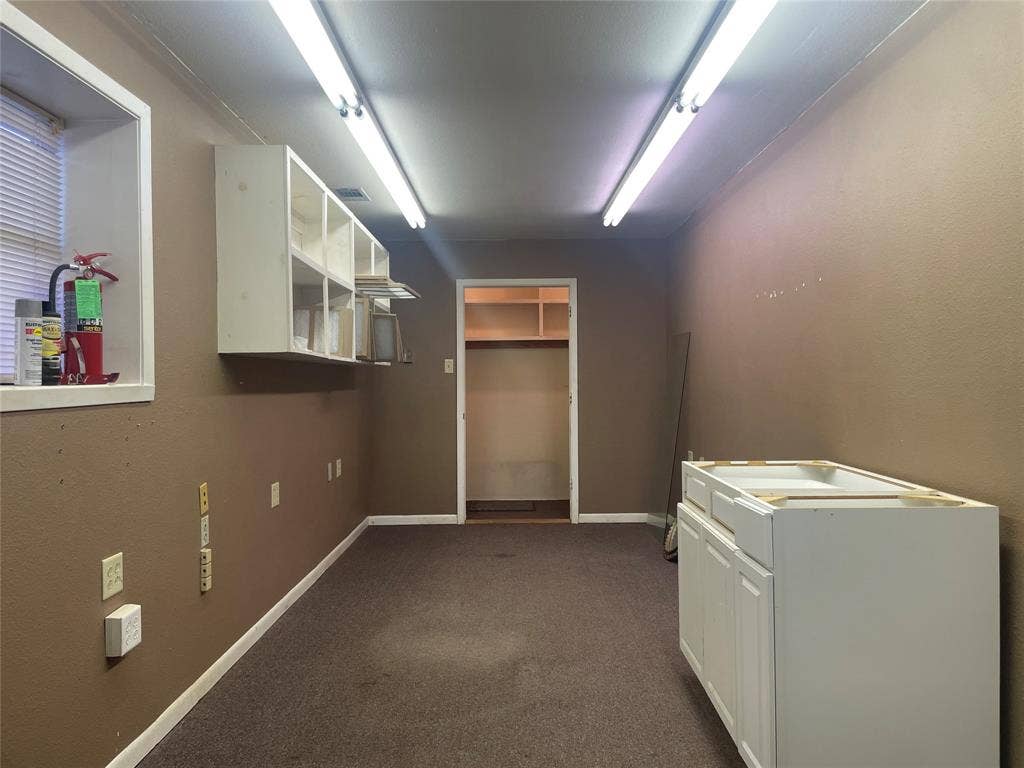 211 Lacosta Street, Athens, TX 75751 211 Lacosta Street, Athens, TX 75751