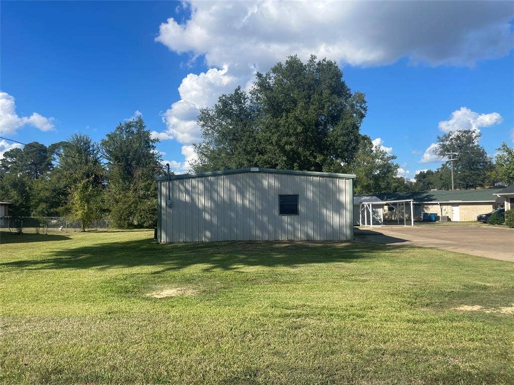 211 Lacosta Street, Athens, TX 75751 211 Lacosta Street, Athens, TX 75751