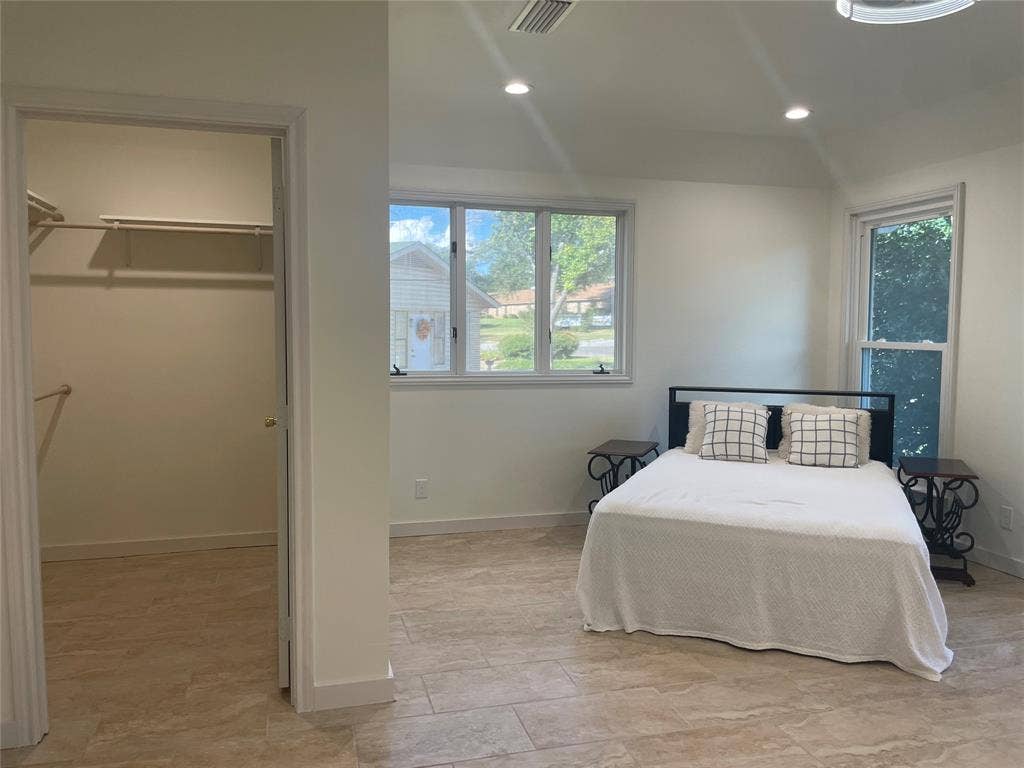 810 Lucas Drive, Athens, TX 75751 810 Lucas Drive, Athens, TX 75751