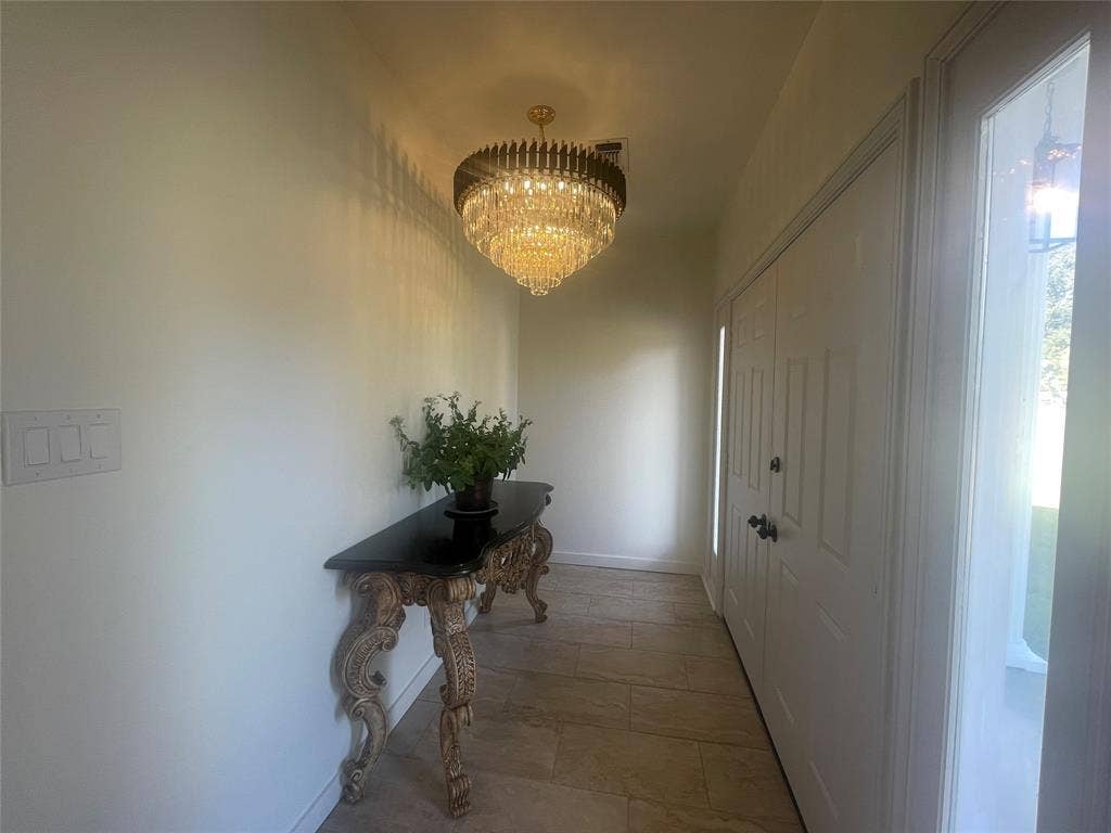 810 Lucas Drive, Athens, TX 75751 810 Lucas Drive, Athens, TX 75751