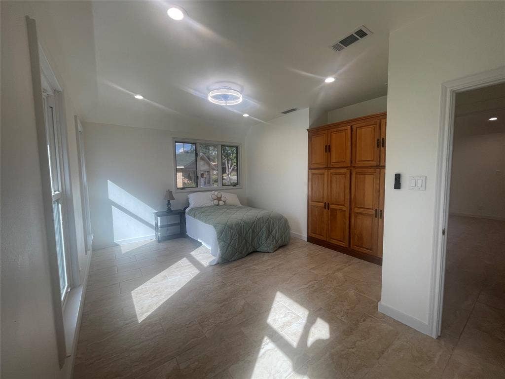 810 Lucas Drive, Athens, TX 75751 810 Lucas Drive, Athens, TX 75751