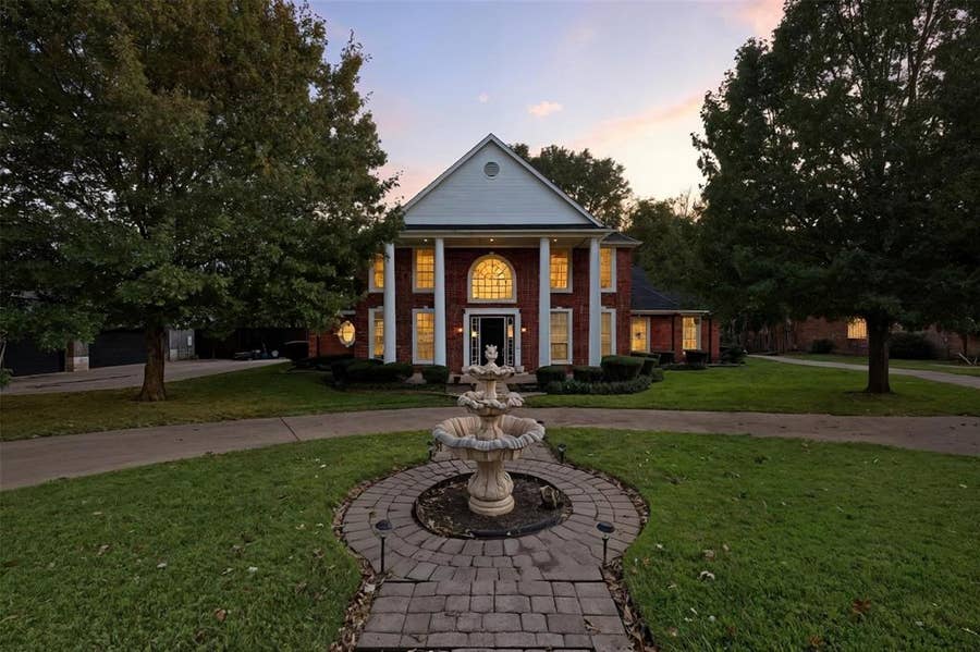 Property photo for 1860 Plum Creek Drive, Midlothian, TX