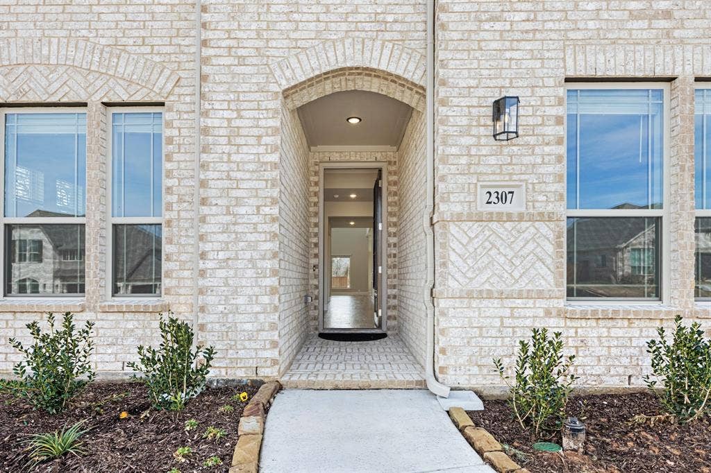 2307 Prosper Way, Mansfield, TX 76063 2307 Prosper Way, Mansfield, TX 76063