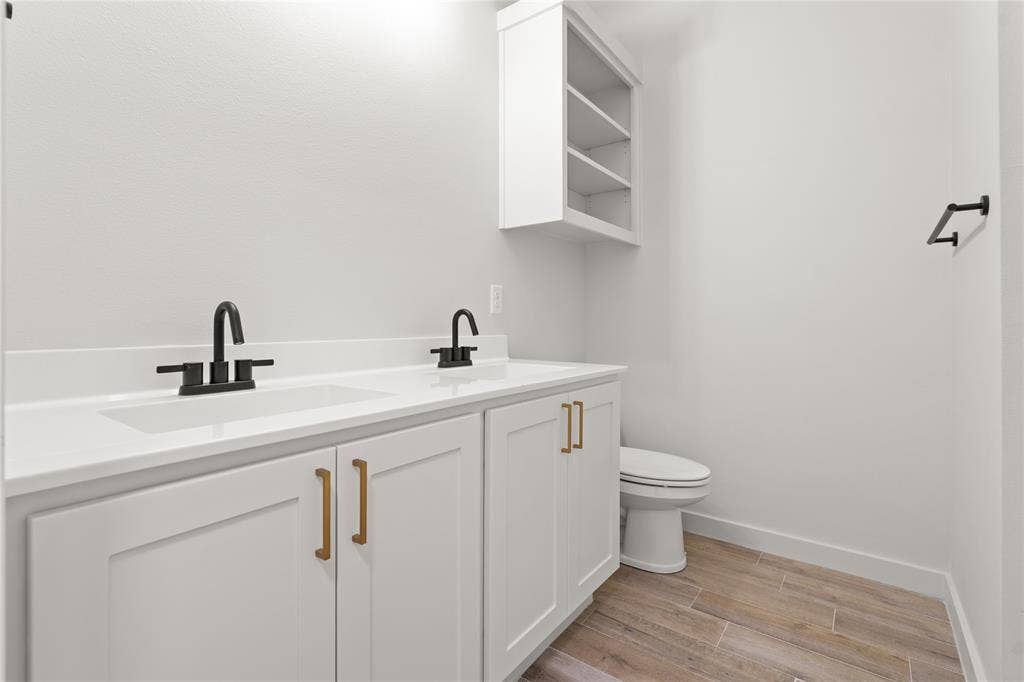 16525 Crossing Circle, Lindale, TX 75771 16525 Crossing Circle, Lindale, TX 75771