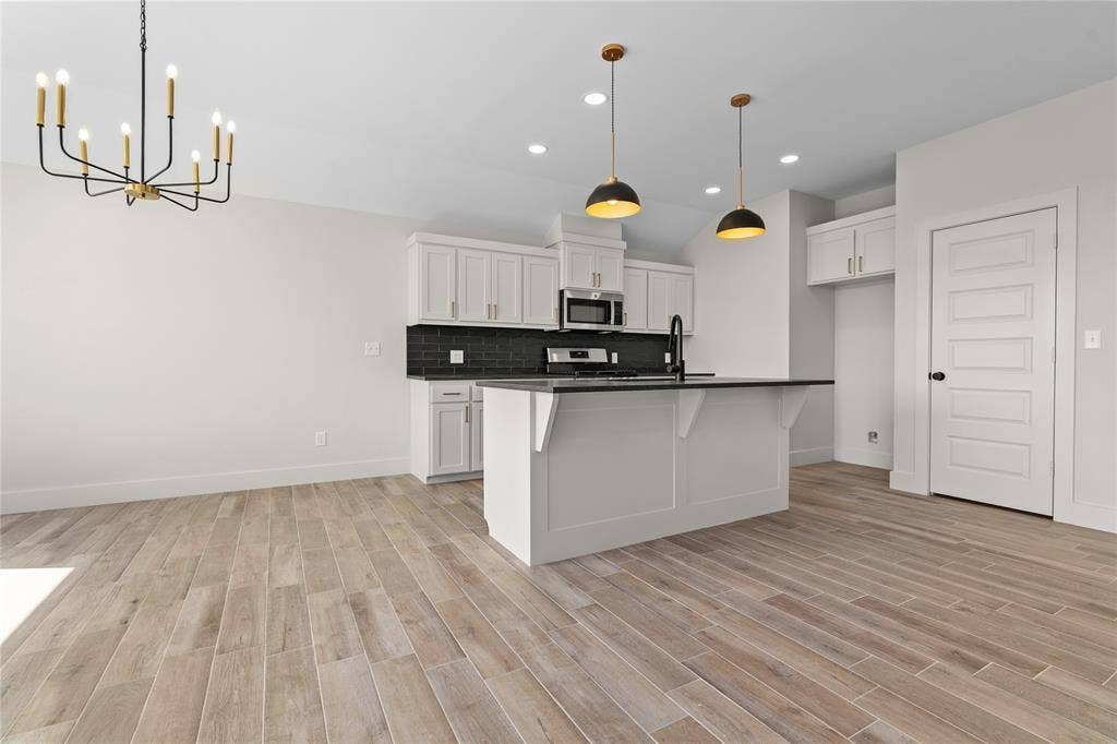 16525 Crossing Circle, Lindale, TX 75771 16525 Crossing Circle, Lindale, TX 75771