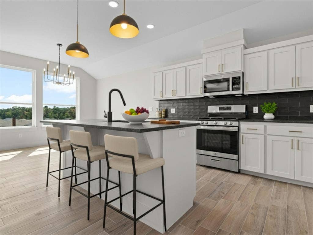 16525 Crossing Circle, Lindale, TX 75771 Reality Staged