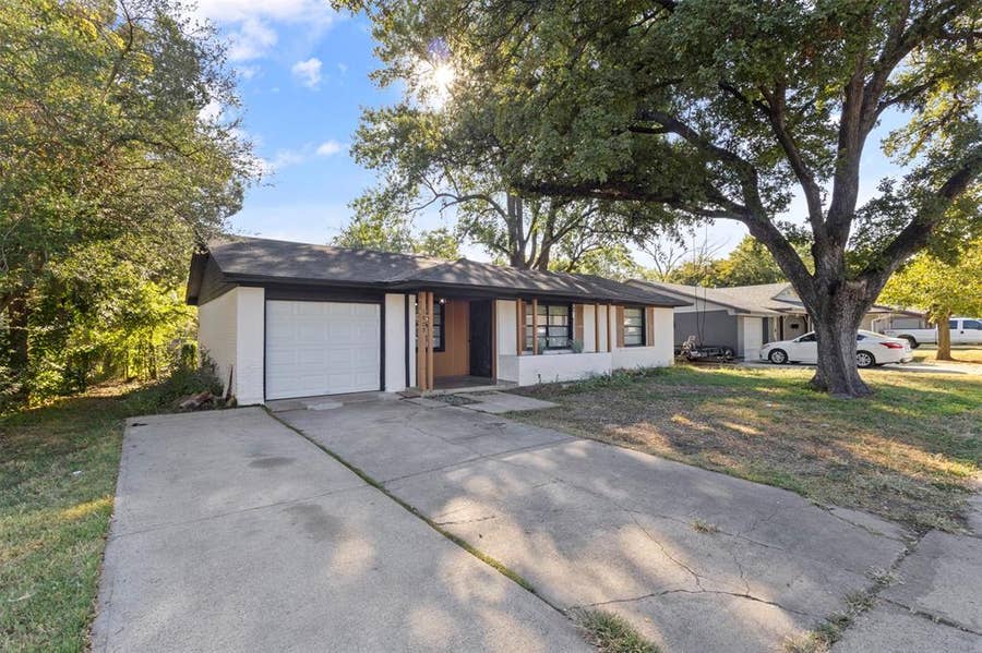 Property photo for 1809 Balla Way, Grand Prairie, TX