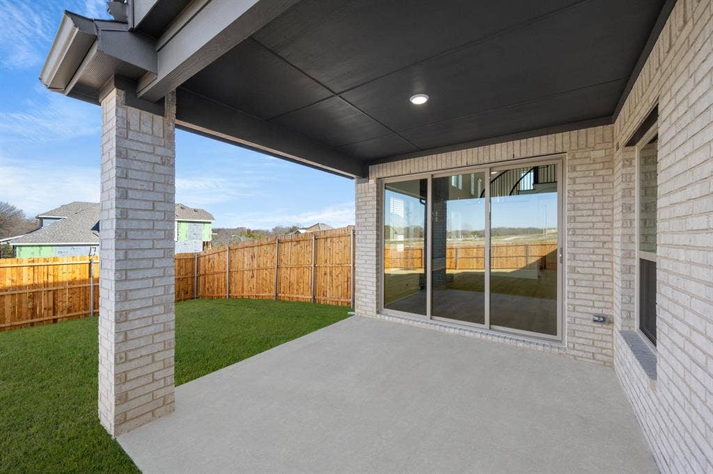 417 Newpark Boulevard, DeSoto, TX 75115 417 Newpark- Back-3