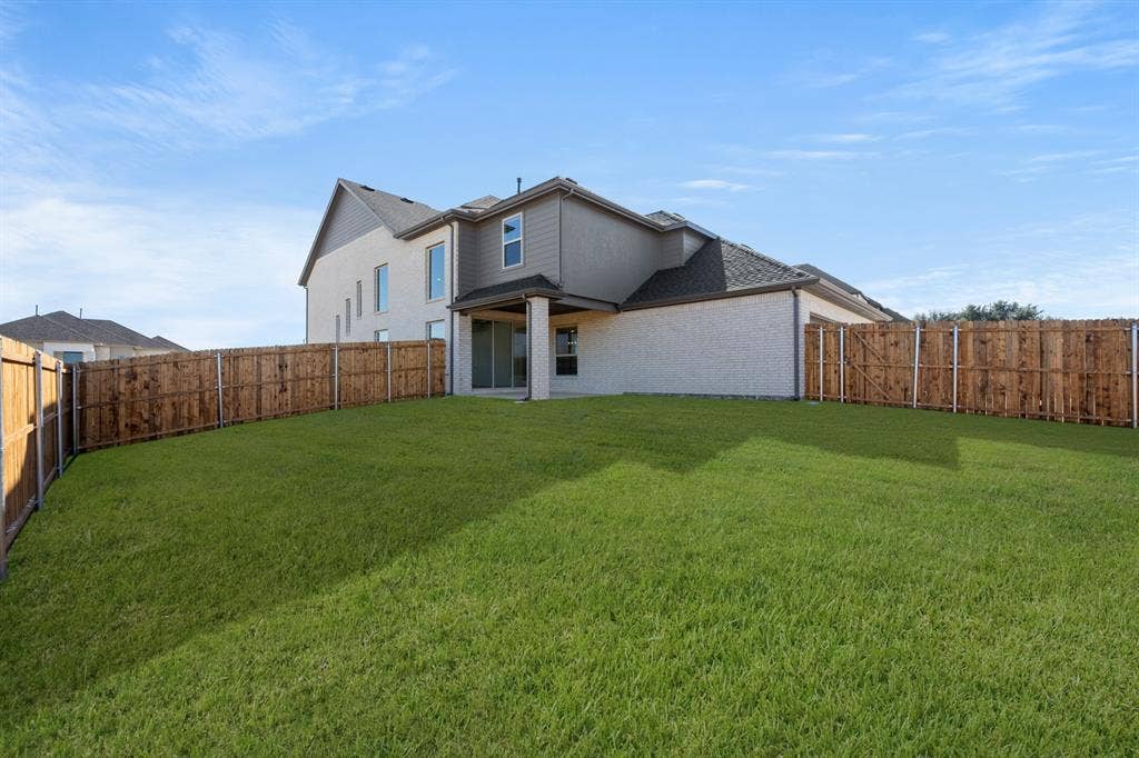 417 Newpark Boulevard, DeSoto, TX 75115 417 Newpark- Back