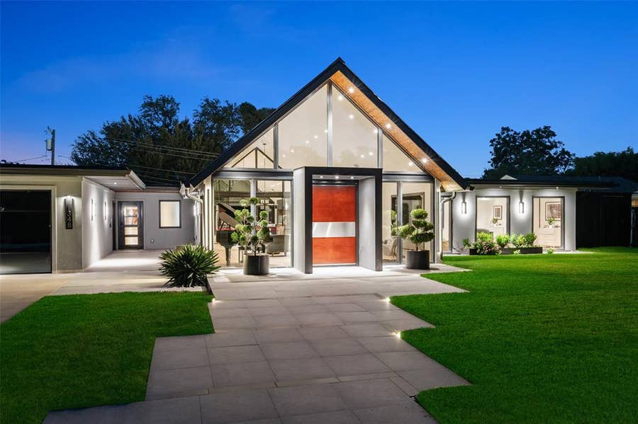 Property photo for 11348 Valleydale Drive, Dallas, TX