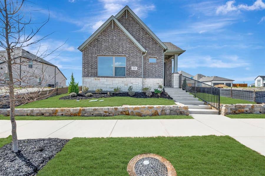 Property photo for 9332 Laurel Wreath Drive, Mesquite, TX