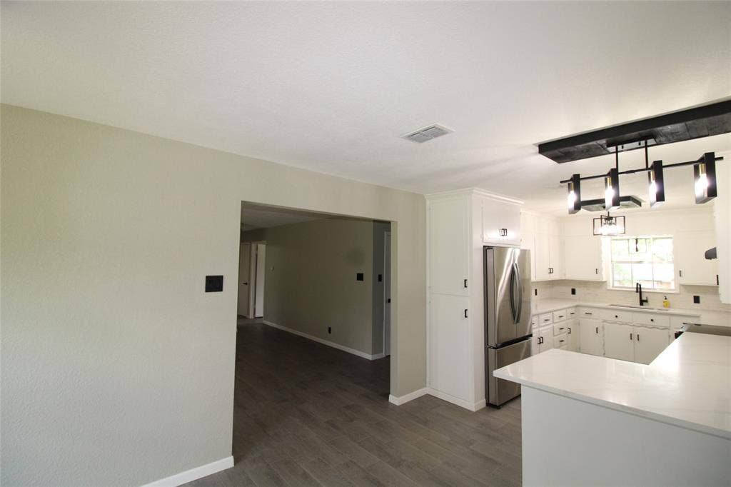 818 E Clinton, Athens, TX 75751