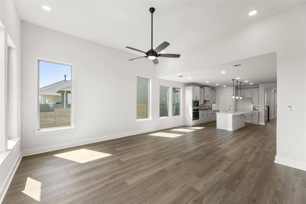 1628 Ginger-Living Room-2