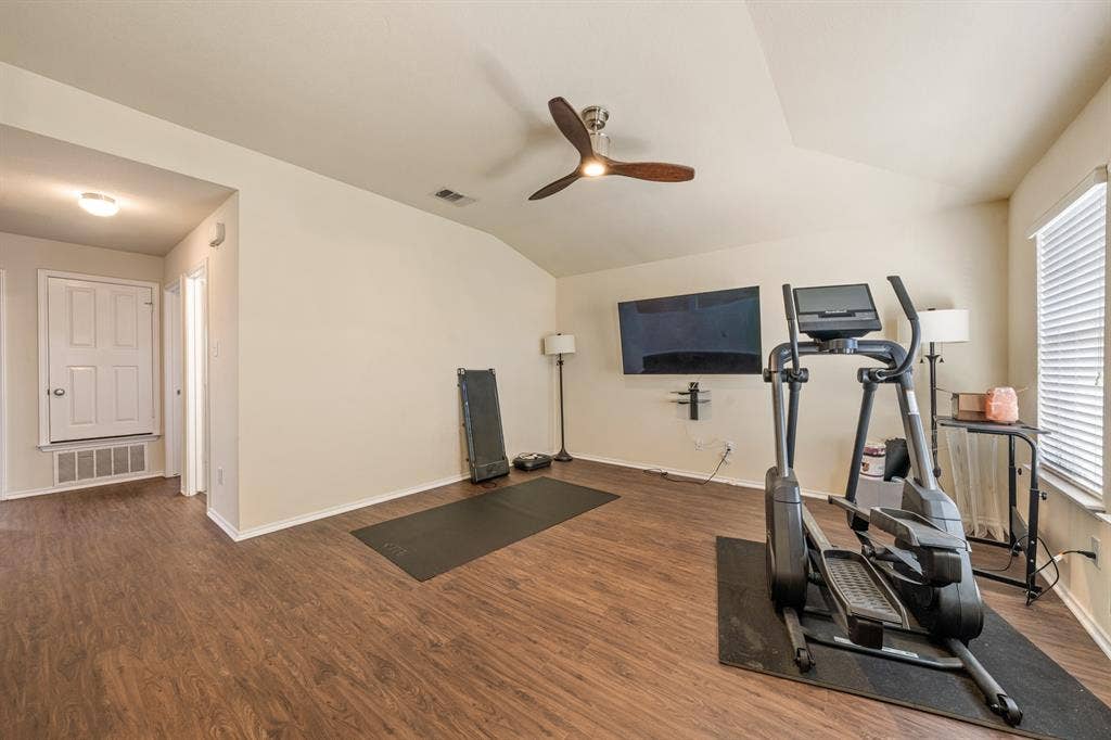 6544 Mundo Drive, Waco, TX 76712 6544 Mundo Drive, Waco, TX 76712