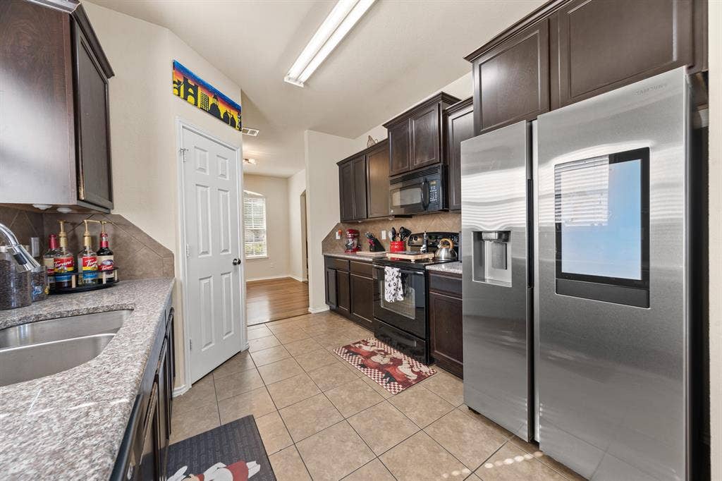 6544 Mundo Drive, Waco, TX 76712 6544 Mundo Drive, Waco, TX 76712