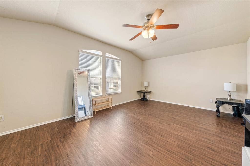 6544 Mundo Drive, Waco, TX 76712 6544 Mundo Drive, Waco, TX 76712