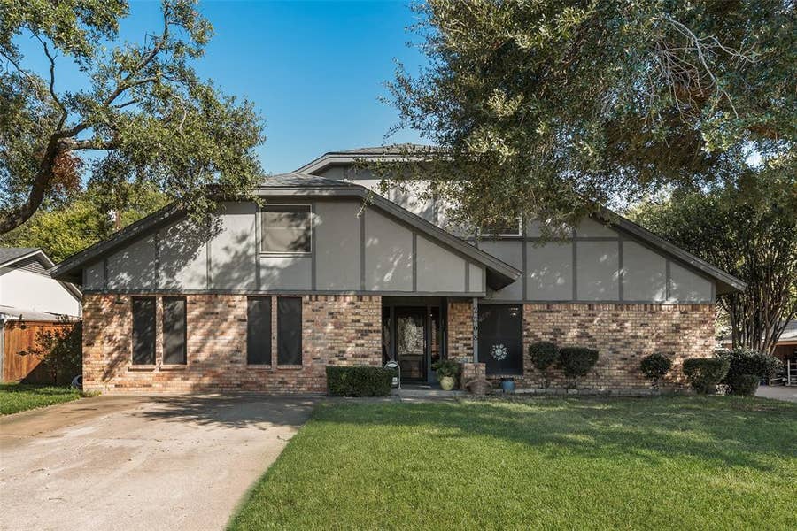 Property photo for 2308 Louise Lane, Ennis, TX