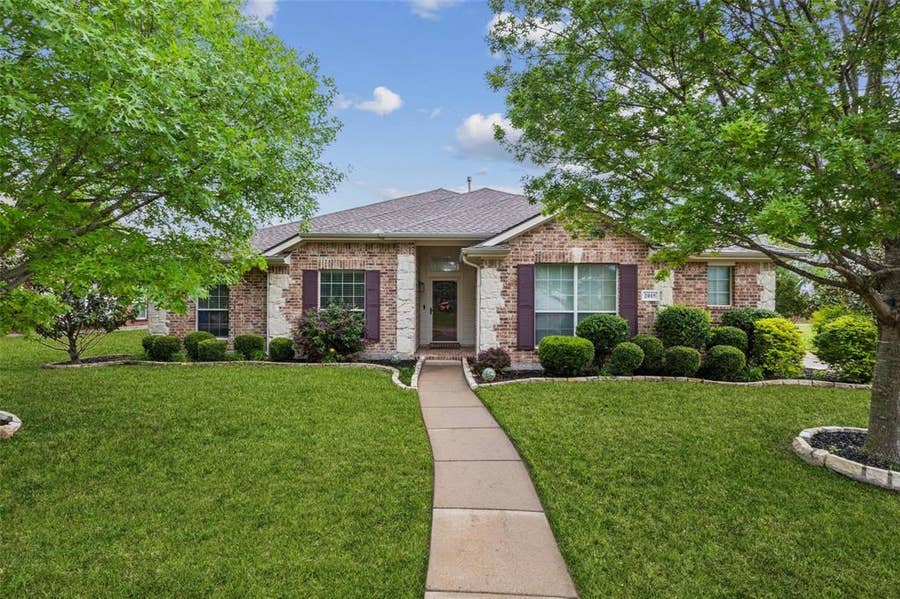 Property photo for 2015 Sumac Drive, Forney, TX