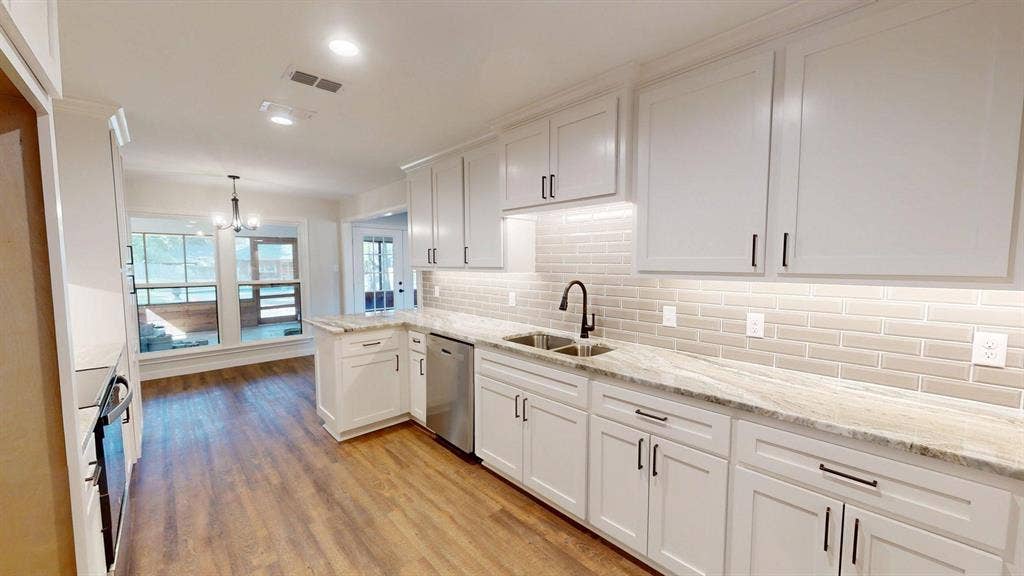 1110 Mill Run Road, Athens, TX 75751 1110 Mill Run Road, Athens, TX 75751