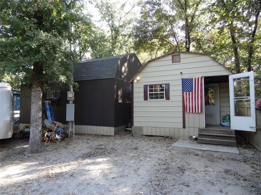 Property photo for 126 Deer Run Road, Mabank, TX