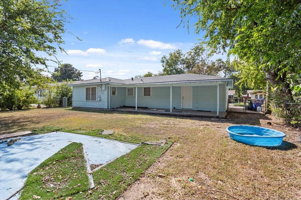 2424 S 26th Street, Waco, TX 76706 Rear view of property with a patio area