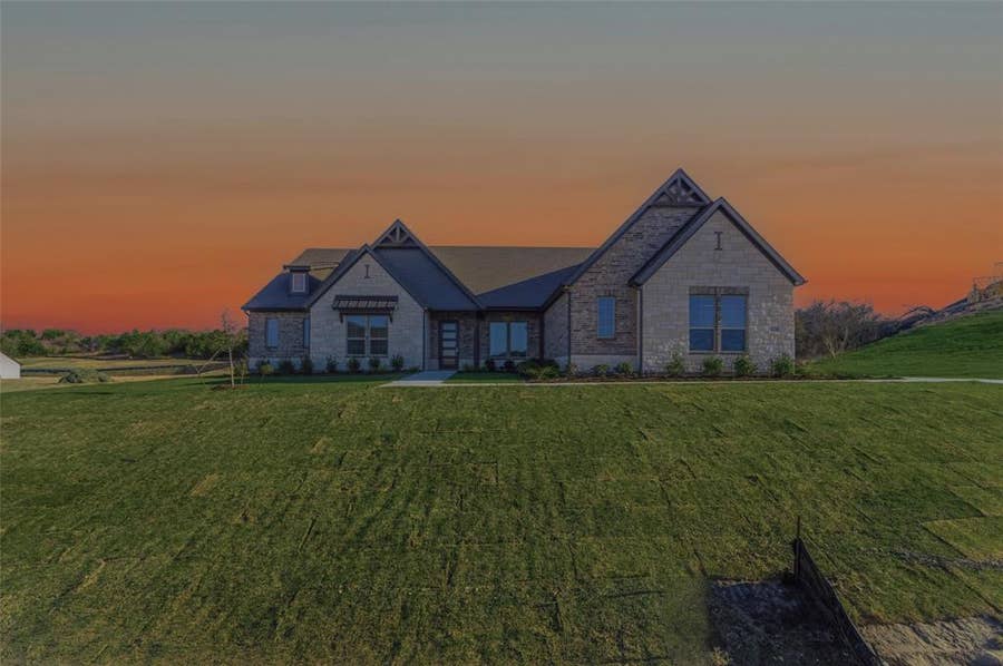 Property photo for 424 Texas Sage Trail, Weatherford, TX