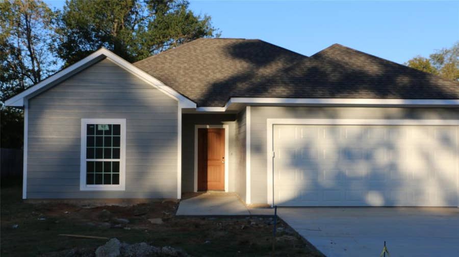 Property photo for 605 N College Street, Malakoff, TX