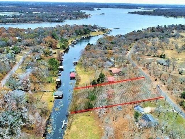 5331 Impala South Road, Athens, TX 75752 Aerial view of property and surrounding area to show relationship of lot to open water.