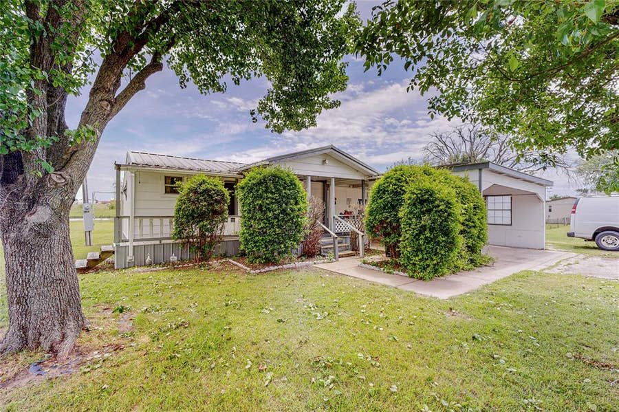Property photo for 1501 Joyce Road, Kaufman, TX