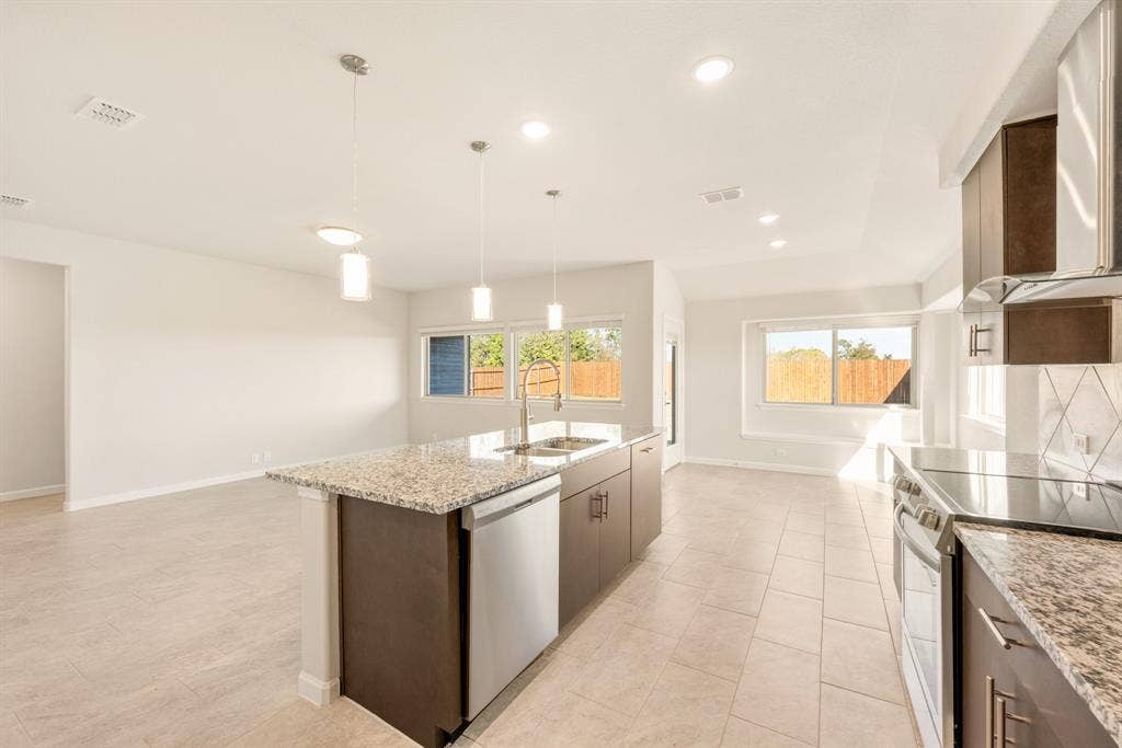 3666 Jordan Way, Kaufman, TX 75142 3666 Jordan Way, Kaufman, TX 75142