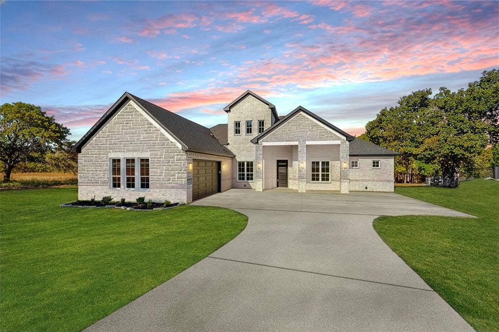 1161 Gonzollas Road, Springtown, TX 76082 1161 Gonzollas Road, Springtown, TX 76082