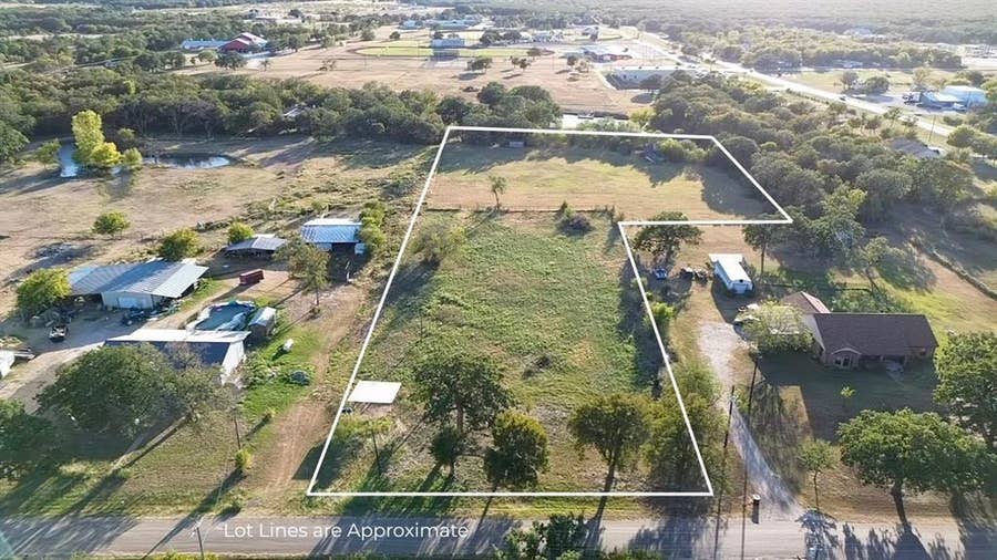 Property photo for 194 S 5th Street, Axtell, TX