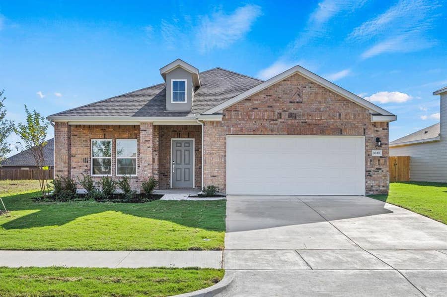 Property photo for 1048 Miraverde Trail, Crowley, TX