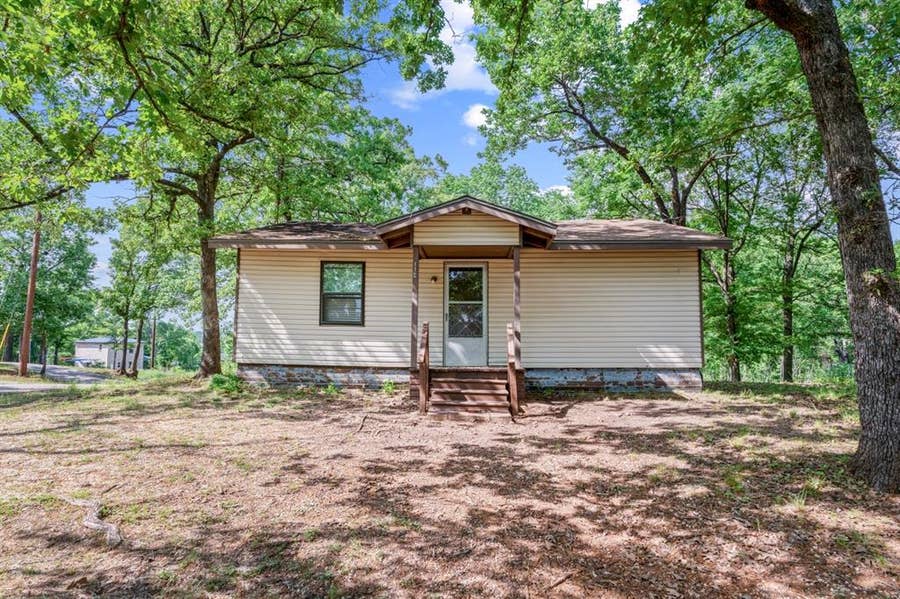 Property photo for 112 Crocker Road, Malakoff, TX