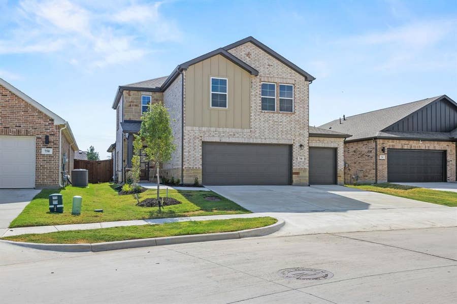Property photo for 746 Carson Drive, Forney, TX