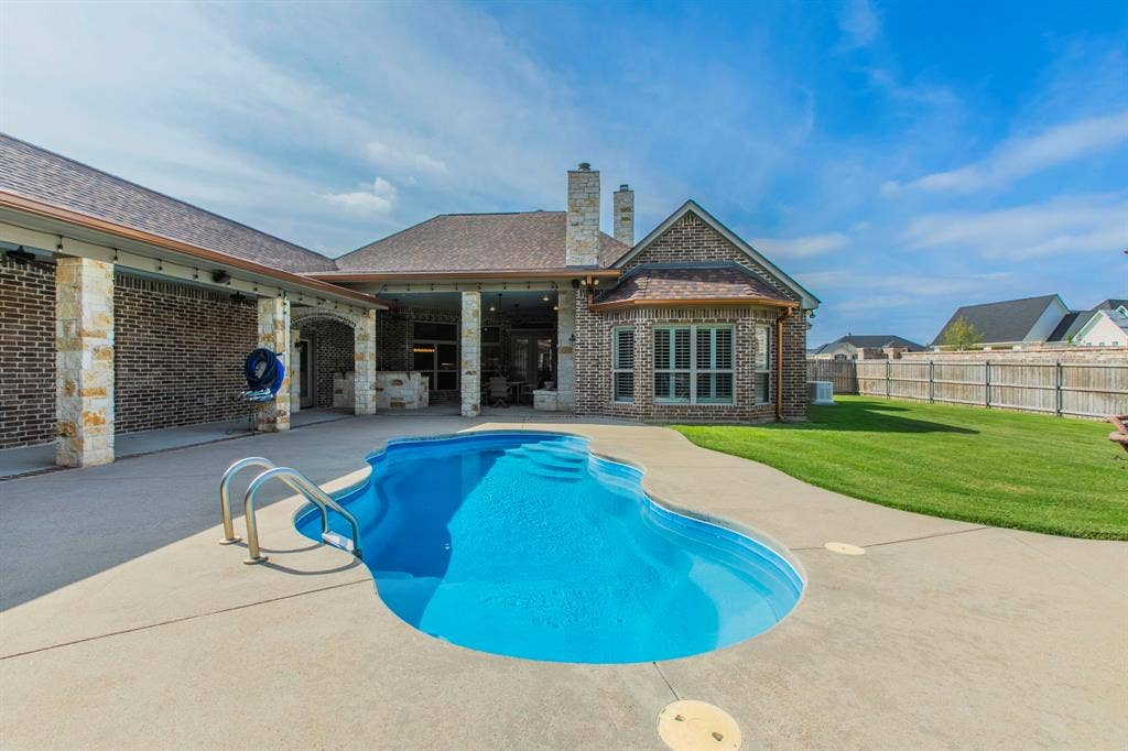 20 Independence Trail, Waco, TX 76708 20 Independence Trail, Waco, TX 76708