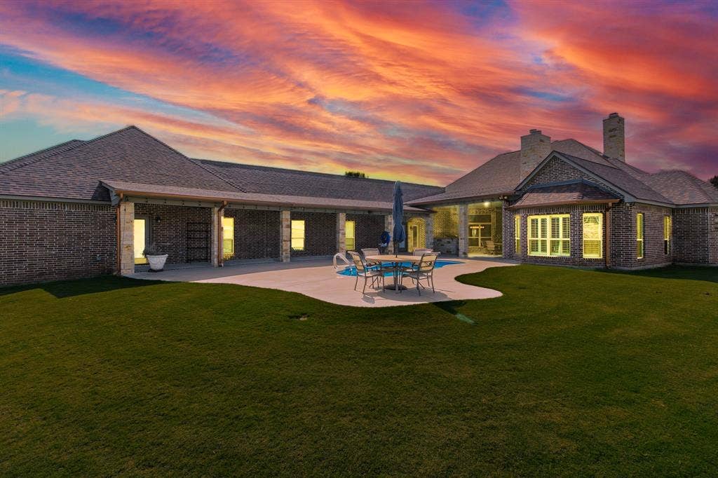 20 Independence Trail, Waco, TX 76708 20 Independence Trail, Waco, TX 76708
