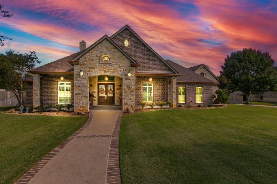 Property photo for 20 Independence Trail, Waco, TX