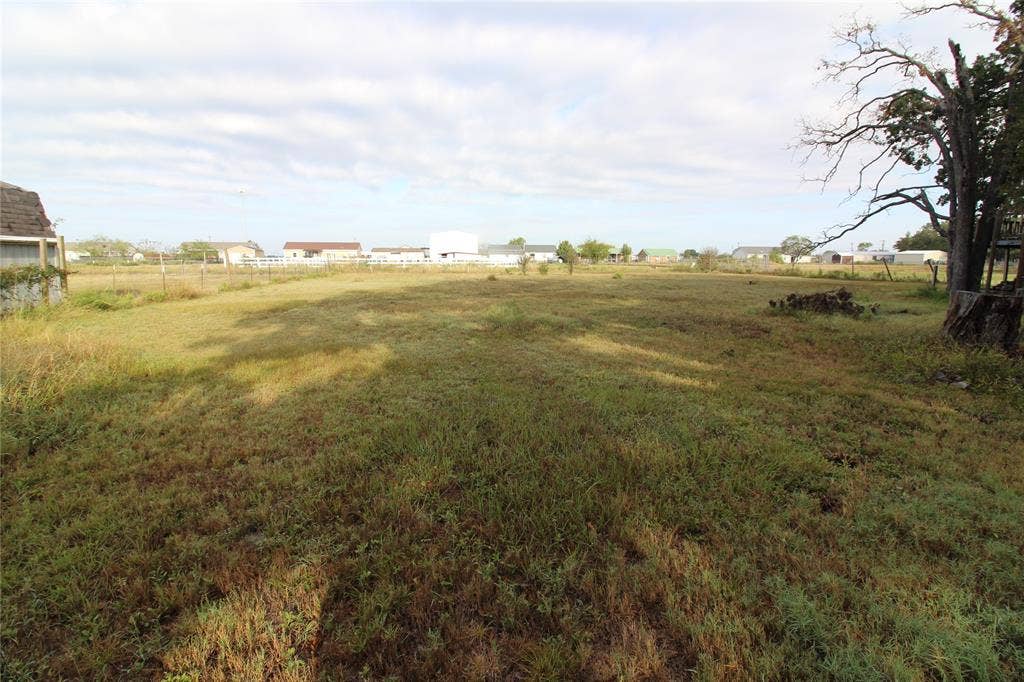 5199 Timarron Drive, Scurry, TX 75158 View of yard featuring a rural view