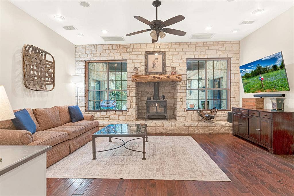 1166 Winding Wood Trail, Scurry, TX 75158 1166 Winding Wood Trail, Scurry, TX 75158