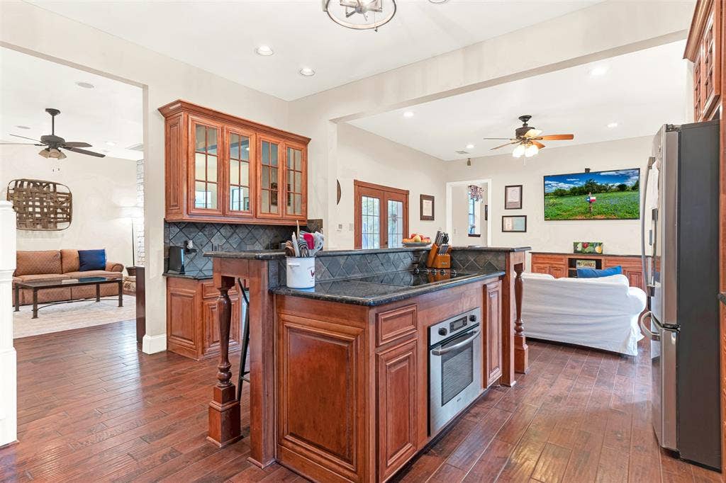 1166 Winding Wood Trail, Scurry, TX 75158 1166 Winding Wood Trail, Scurry, TX 75158
