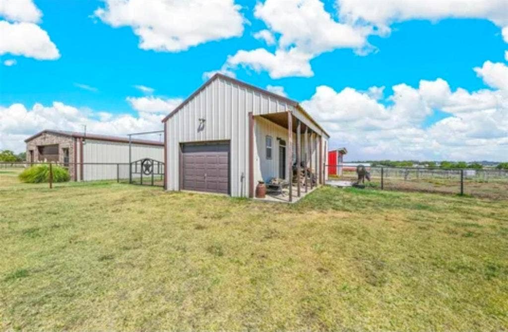 6124 High Meadows Drive, Krum, TX 76249